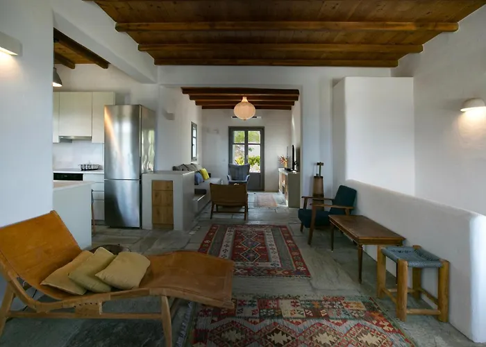 Seafront Stoa In Dryos Villa *