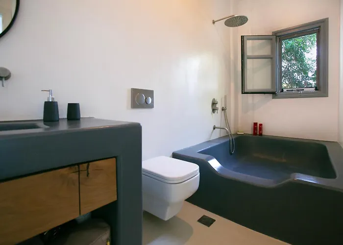 Seafront Stoa In Dryos