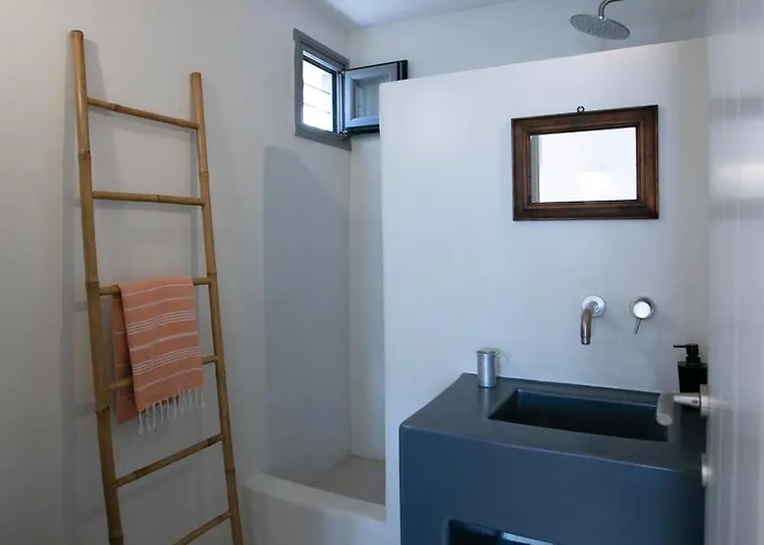 Seafront Stoa In Dryos Villa *