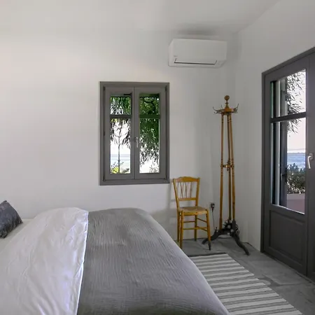 Seafront Stoa In Dryos Villa